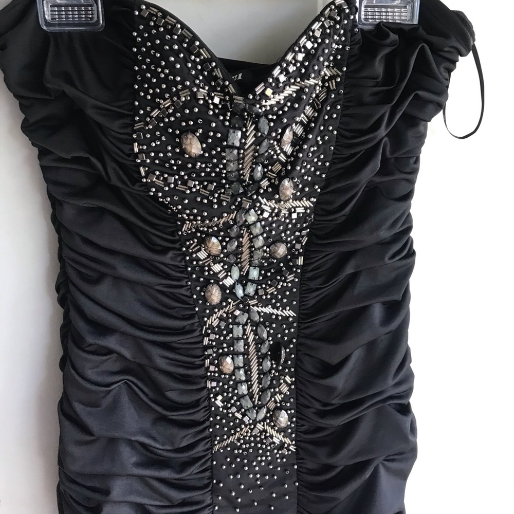 Brand new dress - Picture 2 of 6